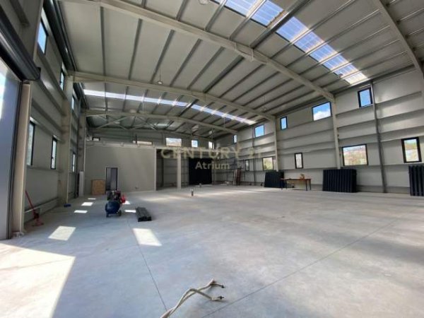 Tirane, jepet me qera ambjent biznesi 435 m² 3.000  (sauk)