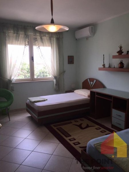 Tirane, jepet me qera apartament 2+1+BLK Kati 9, 120 m² 850 Euro (Rruga Donika Kastrioti)