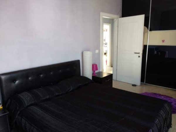 Tirane, jap me qera apartament 2+1+A+BLK Kati 4, 120 m² 400 Euro (Rruga Bajram Cela)