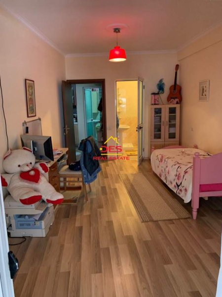 Tirane, shitet apartament 3+1+BLK Kati 1, 161 m² 140.000 Euro (Loni Ligori, Astir)