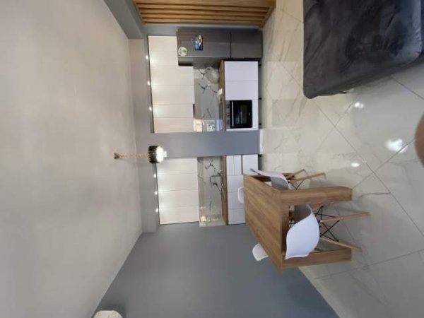 Tirane, jepet me qera apartament 1+1 Kati 6, 70 m² 500 Euro (Fusha e ali demit)