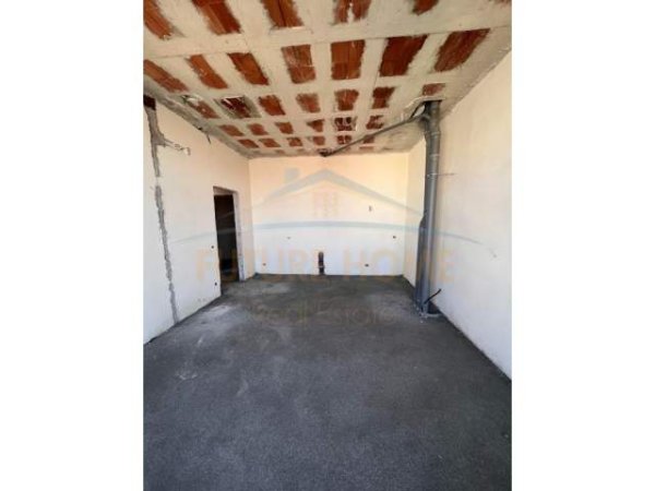 Tirane, shes apartament 1+1+BLK Kati 4, 65 m² 79.000 Euro (Unaza e Re)
