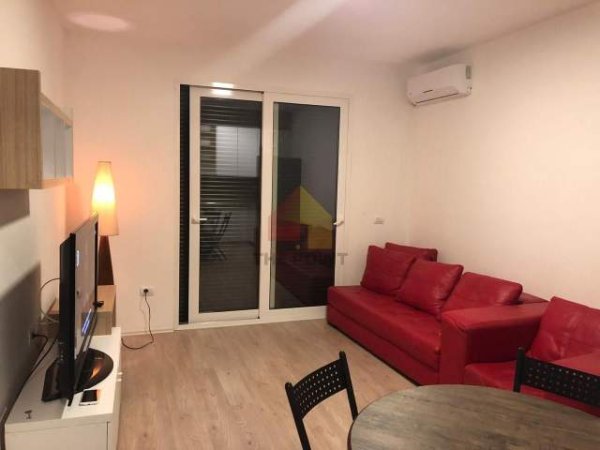Tirane, jepet me qera apartament 1+1+BLK Kati 3, 55 m² 400 Euro (Rruga Myslym Shyri)