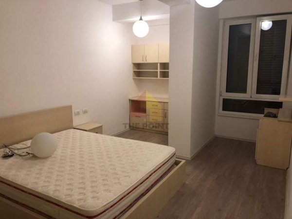 Tirane, jepet me qera apartament 1+1+BLK Kati 3, 55 m² 400 Euro (Rruga Myslym Shyri)