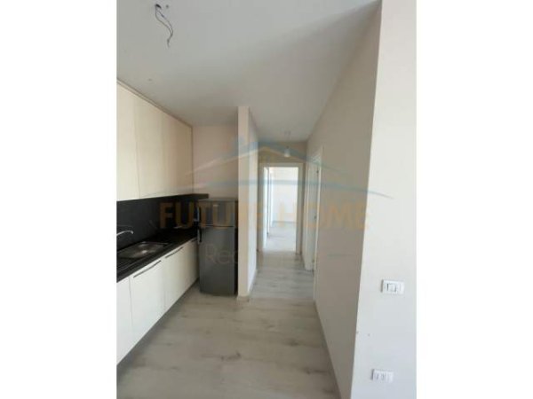 Tirane, jepet me qera apartament 2+1+BLK Kati 9, 85 m² 4.500 Euro (mine peza)