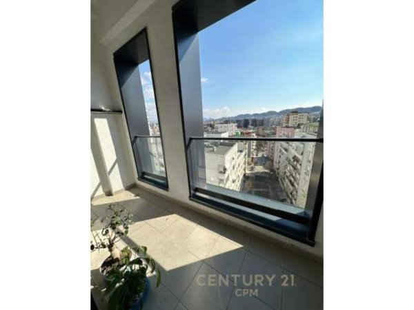 Tirane, jepet me qera apartament 2+1+BLK Kati 5, 110 m² 750 Euro (KOMPLEKSI MAGNET)