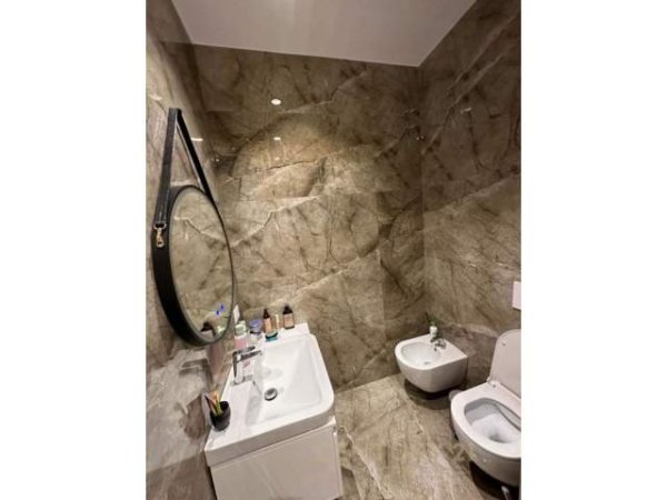Tirane, jepet me qera apartament 2+1+BLK Kati 5, 110 m² 750 Euro (KOMPLEKSI MAGNET)