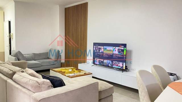 Tirane, jepet me qera apartament 2+1+BLK Kati 5, 110 m² 1.200 Euro (qender)
