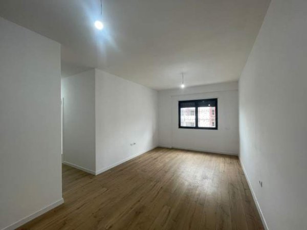 Tirane, jepet me qera apartament 3+1+BLK Kati 7, 400 Euro (Rruga Teodor Keko)