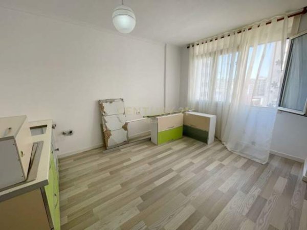Tirane, shes apartament 1+1+BLK 60.000 Euro (astir)