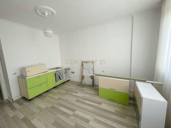 Tirane, shes apartament 1+1+BLK 60.000 Euro (astir)