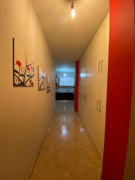 Tirane, jepet me qera apartament 2+1+BLK Kati 6, 100 m² 40.000 Leke (Rruga 3 Deshmoret)
