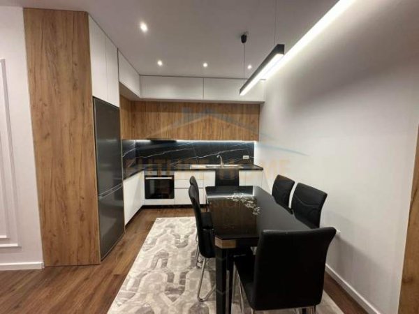 Tirane, shes apartament 2+1+BLK Kati 3, 117 m² 206.000 Euro (Unaza e Re)