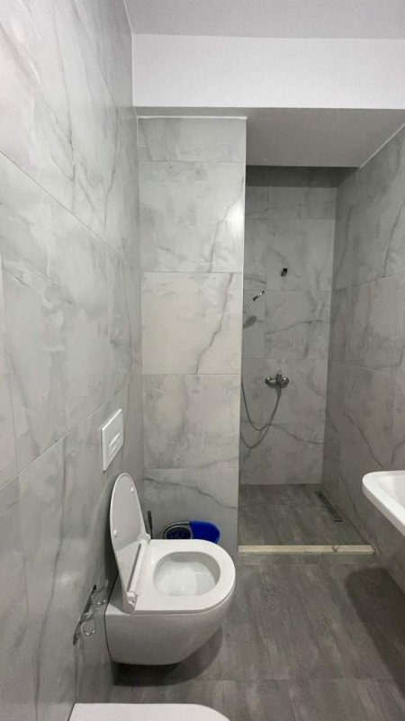 Tirane, jepet me qera apartament 1+1 Kati 3, 56 m² 30.000 Leke (Pasho Hysa)