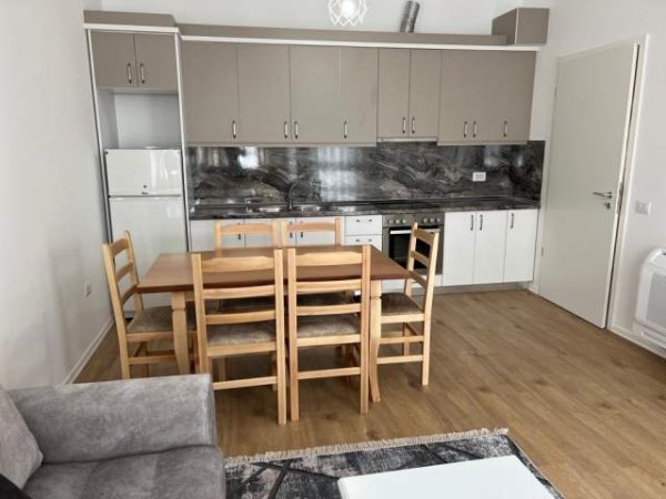 Tirane, jepet me qera apartament 2+1+A+BLK Kati 5, 110 m² 550 Euro