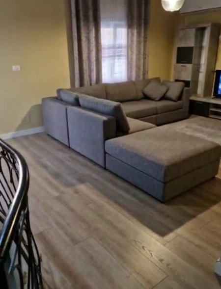 Tirane, jepet me qera Vile 4+1+A+BLK Kati 1, 1.000 Euro