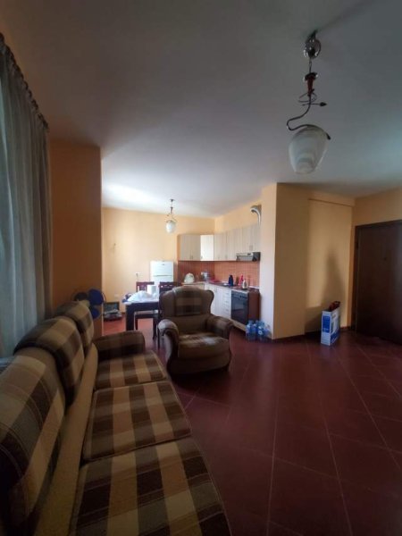 Tirane, jepet me qera apartament 1+1+BLK Kati 4, 65 m² 30.000 Leke (Bill Klinton)