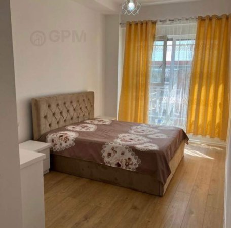 Tirane, jepet me qera apartament 2+1 Kati 5, 550 Euro