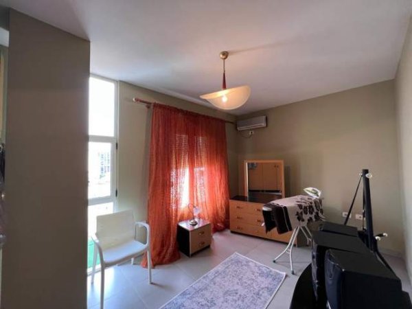 Tirane, shitet apartament 3+1 Kati 8, 134 m² 260.000 Euro (Tefta Tashko koco)