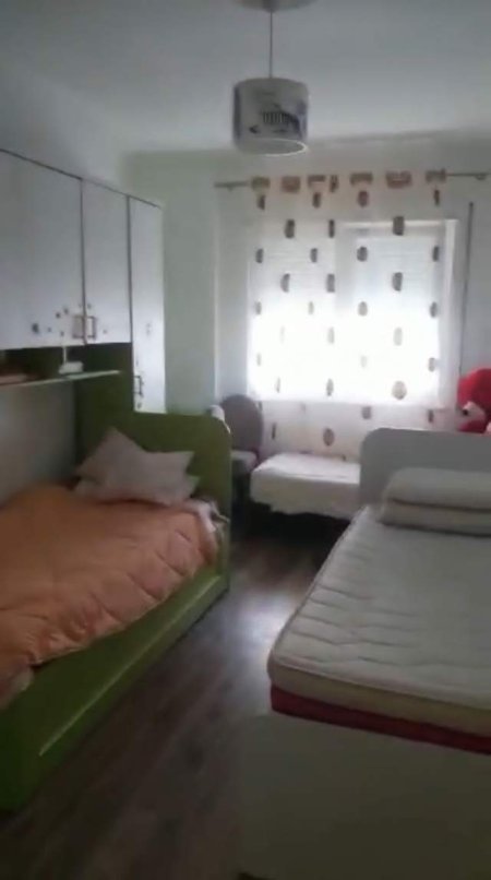 Tirane, jepet me qera apartament 2+1+BLK Kati 2, 80 m² 300 Euro (Fresk)