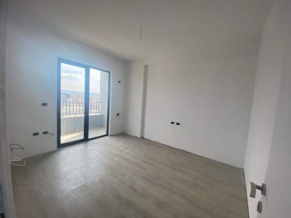 Tirane, shitet apartament 2+1+BLK Kati 8, 97 m² 50.500 Euro (Rruga Teuta)