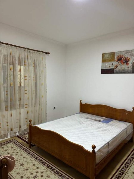 Tirane, jepet me qera Vile 2+1 Kati 1, 100 m² 400 Euro (Siri Kodra)