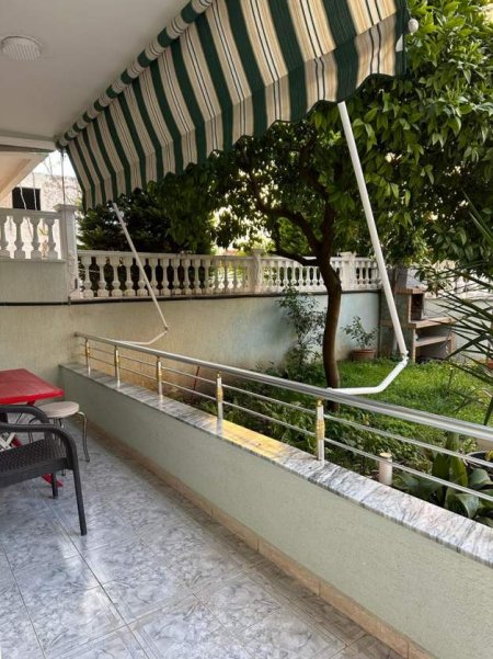 Tirane, jepet me qera Vile 2+1 Kati 1, 100 m² 400 Euro (Siri Kodra)