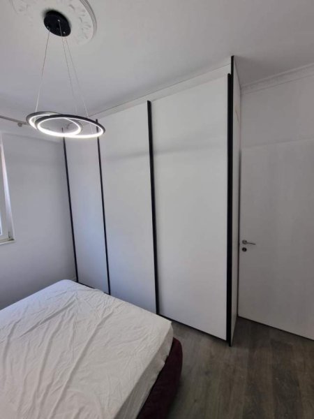 Tirane, jepet me qera apartament 2+1 Kati 3, 100 m² 550 Euro (Liqeni i thate)