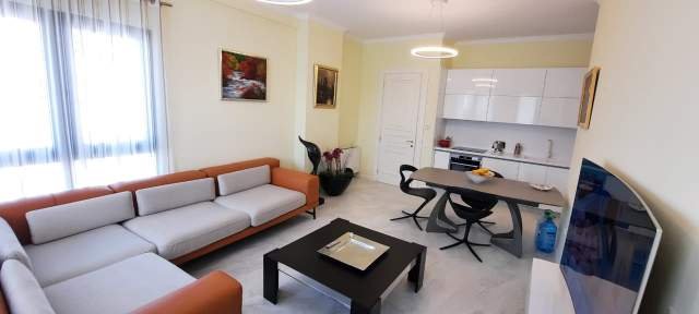 Tirane, jepet me qera apartament Kati 5, 100 m² 1.400 Euro