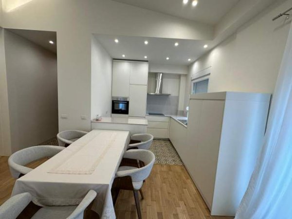 Tirane, ofert apartament 2+1+BLK 120 m² 1.300 Euro (sauk)