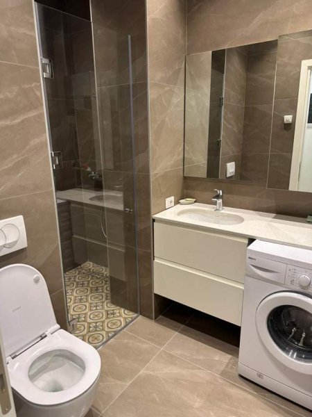 Tirane, ofert apartament 2+1+BLK 120 m² 1.300 Euro (sauk)