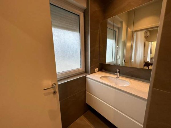 Tirane, ofert apartament 2+1+BLK 120 m² 1.300 Euro (sauk)