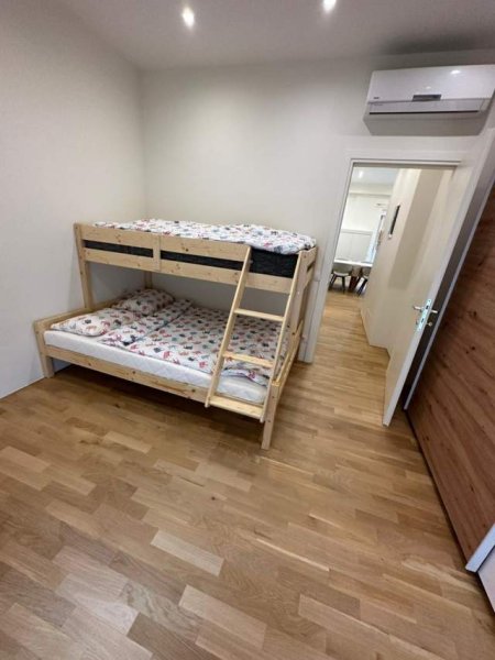 Tirane, ofert apartament 2+1+BLK 120 m² 1.300 Euro (sauk)