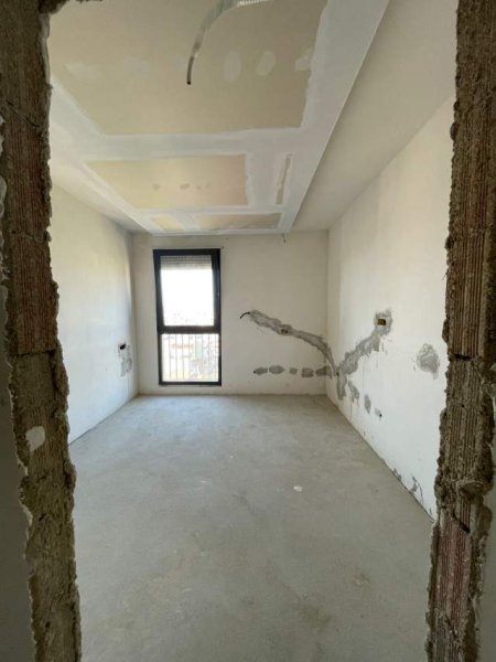 Tirane, jepet me qera zyre Kati 9, 100 m² 1.000 Euro (Rruga Liman Kaba)