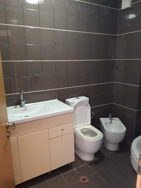 Tirane, ofert apartament 2+1+BLK Kati 4, 102 m² 40.000 Leke (Astir)