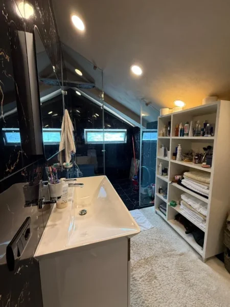 Tirane, jepet me qera apartament 2+1 Kati 3, 100 m² 650 € (Rruga Don Bosko)