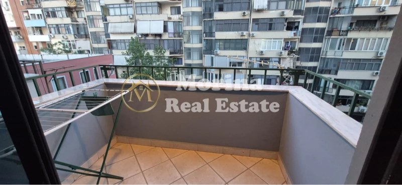 Tirane, jepet me qera apartament 2+1 Kati 5, 100 m² 650 € (21 Dhjetori)