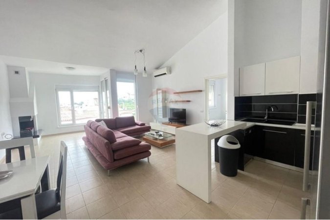 Tirane, jepet me qera apartament 2+1 Kati 2, 100 m² 550 € (kodra e diellit)
