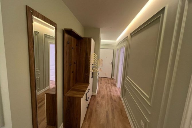 Tirane, jepet me qera apartament 3+1+Ballkon Kati 7, 140 m² 1000 €