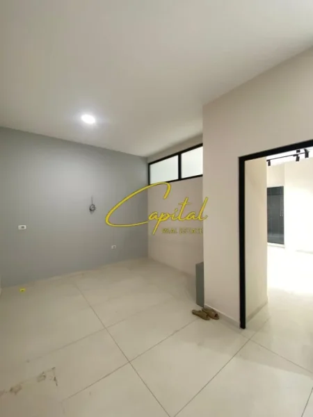 Tirane, jepet me qera zyre Kati 1, 75 m² 600 € (ASTIR)