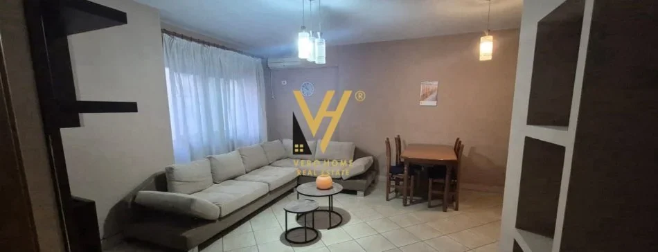 Tirane, jepet me qera apartament 2+1+Ballkon Kati 5, 95 m² 700 € (21 DHJETORI)