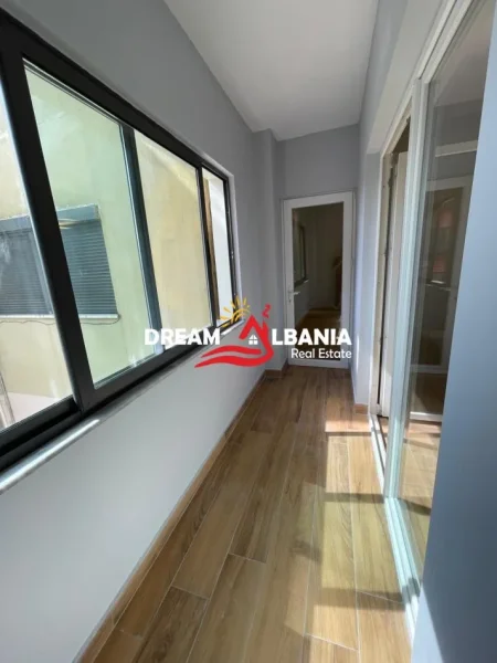 Tirane, shitet apartament 1+1 , 49 m² 98.000 € 