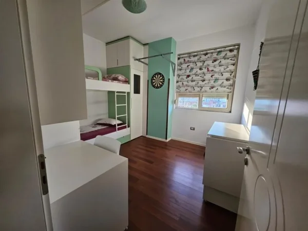Tirane, jepet me qera apartament 2+1 Kati 3, 73 m² 600 € (SIRI KODRA)