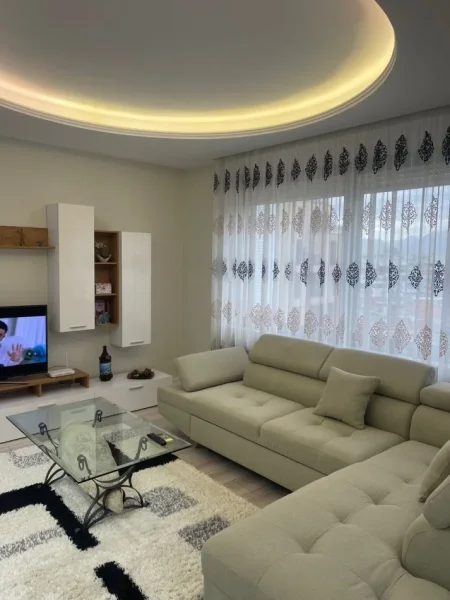 Tirane, jepet me qera apartament 1+1 Kati 9, 70 m² 1.000 € (Rruga e Kosovareve)