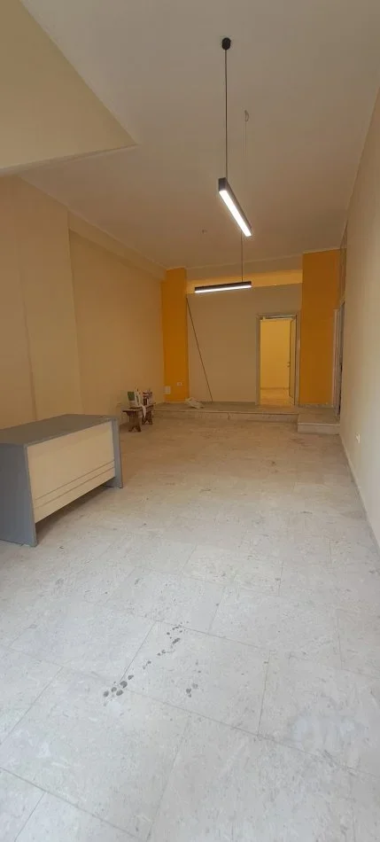 Durres, jepet me qera ambjent biznesi Kati 0, 61 m² 600 € 