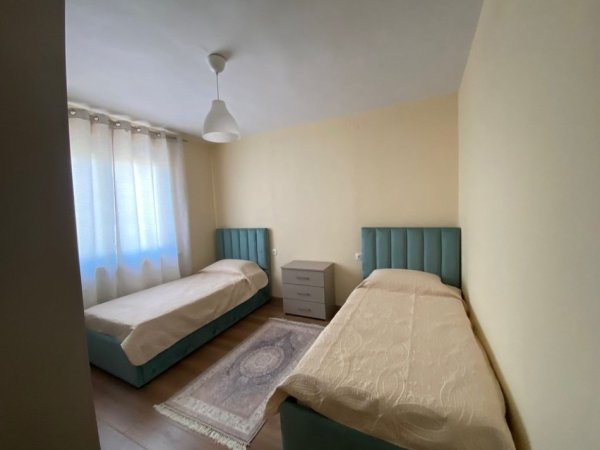 Tirane, jepet me qera apartament 2+1+Ballkon Kati 4, 70 m² 550 € (Vasil Shanto)