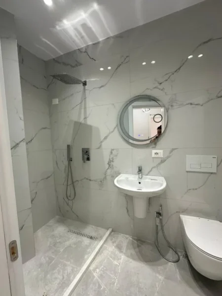 Tirane, shitet 2+1 , 235.000 € (Komuna e Parisit)