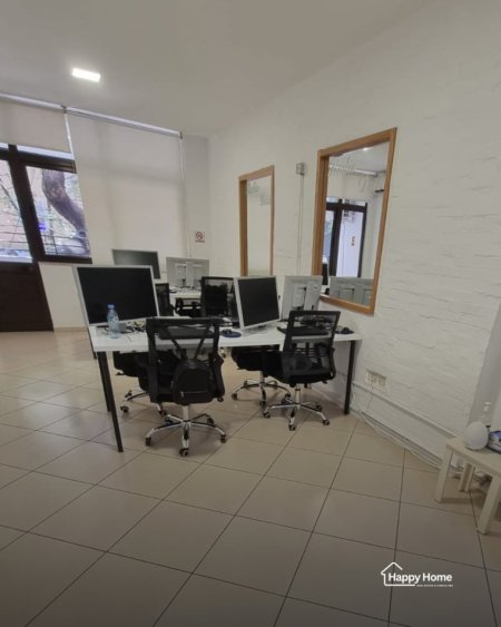 Tirane, jepet me qera zyre Kati 2, 84 m² 750 € (Myslym shyri)