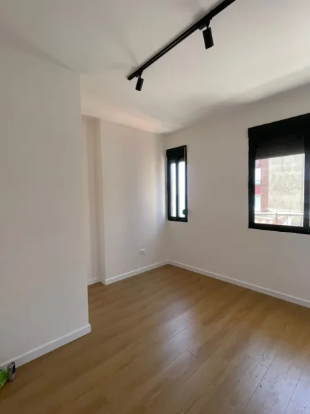 Durres, shitet apartament 2+1+Aneks+Ballkon Kati 5, 95 m² 220.000 € (Vollga)