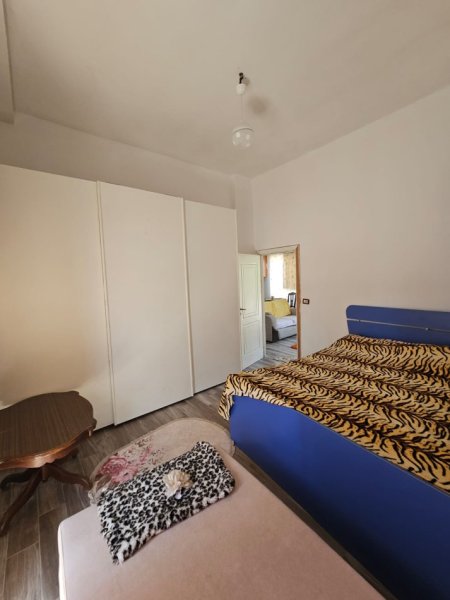 Durres, jepet me qera apartament 2+1+Aneks+Ballkon Kati 1, 90 m² 300 € 